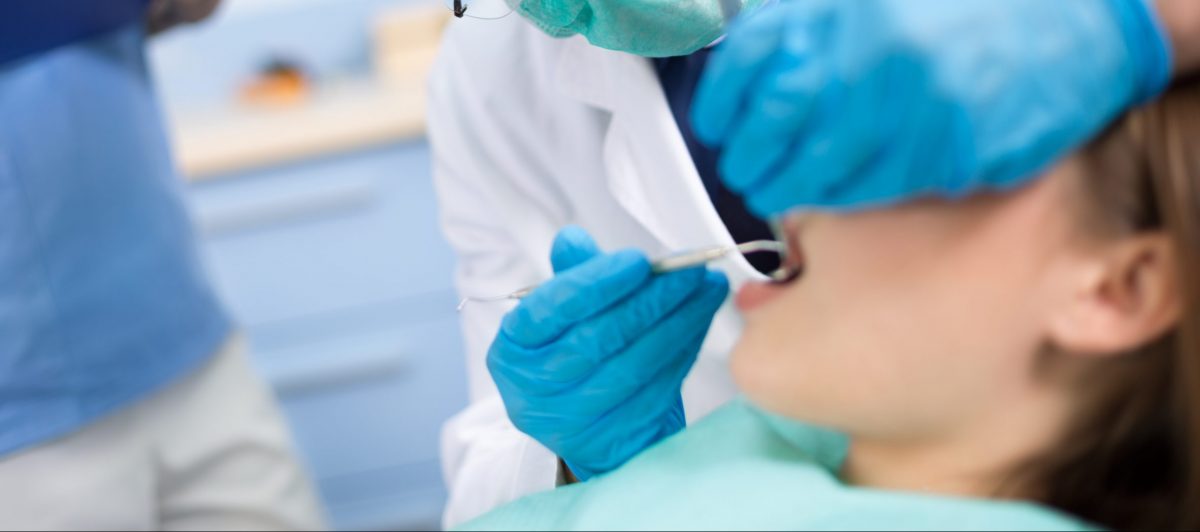 Julkisen ja yksityisen suun terveydenhuollon asiakasmäärät romahtivat – hoitamaton suu on terveysriski