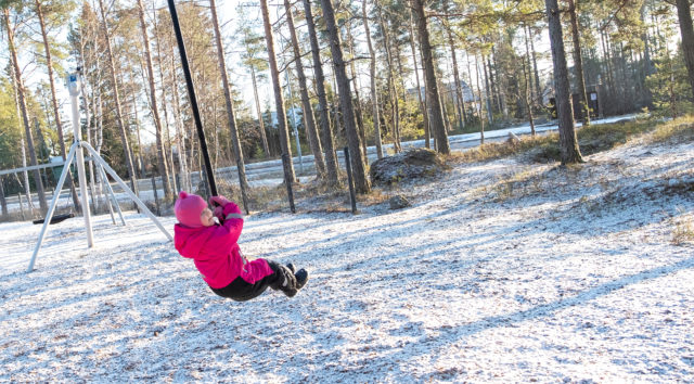 Varhaiskasvatuksessa tarvitaan parannuksia lapsiperheille, ei uutta byrokratiaa